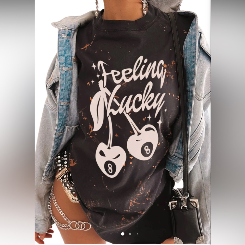 Pebby Forever Bleached Side Slit Tee